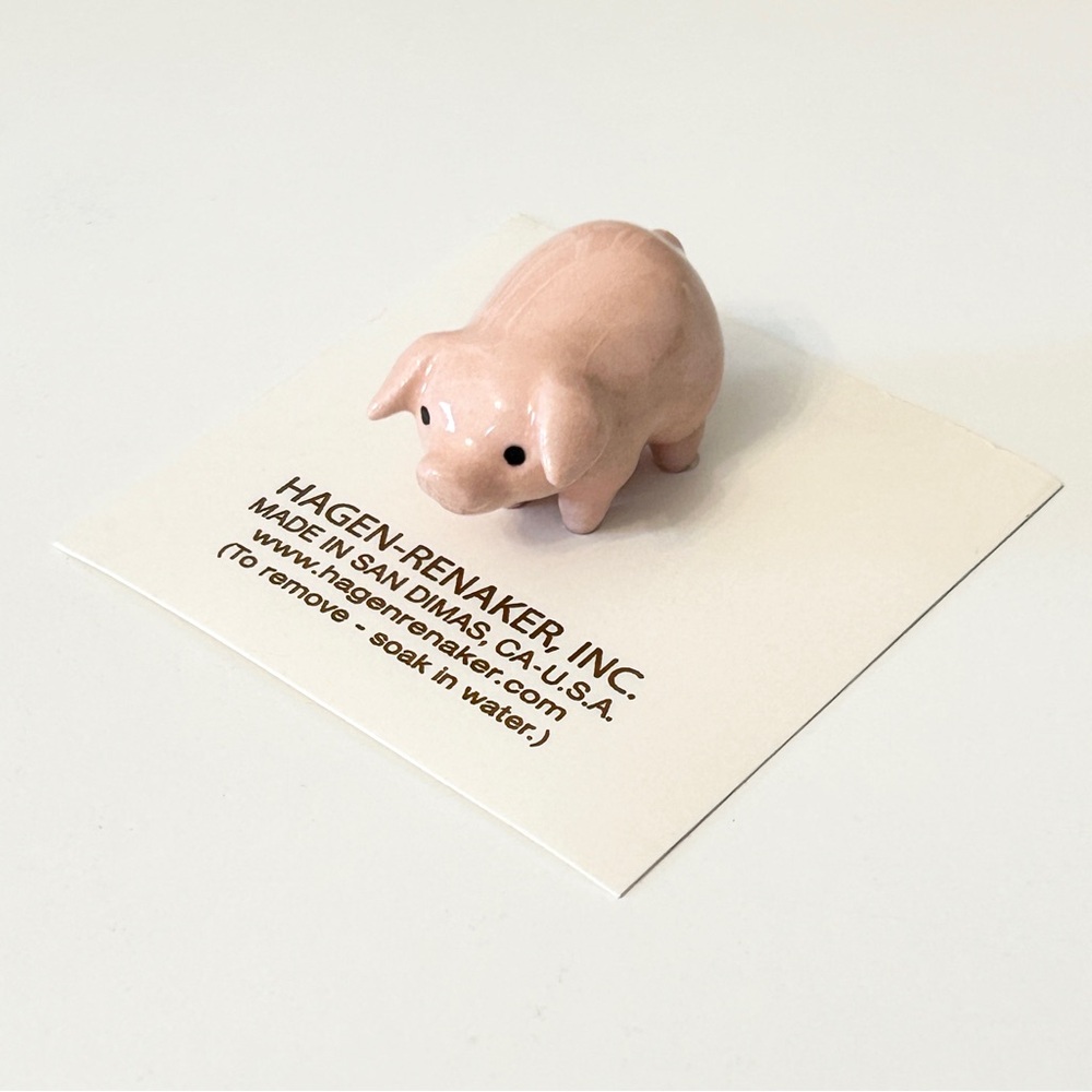 NEW Hagen-Renaker collectible porcelain ceramic animalfigurine brother pig 00370